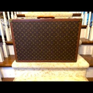 Louis Vuitton Alzer 75 Suitcase